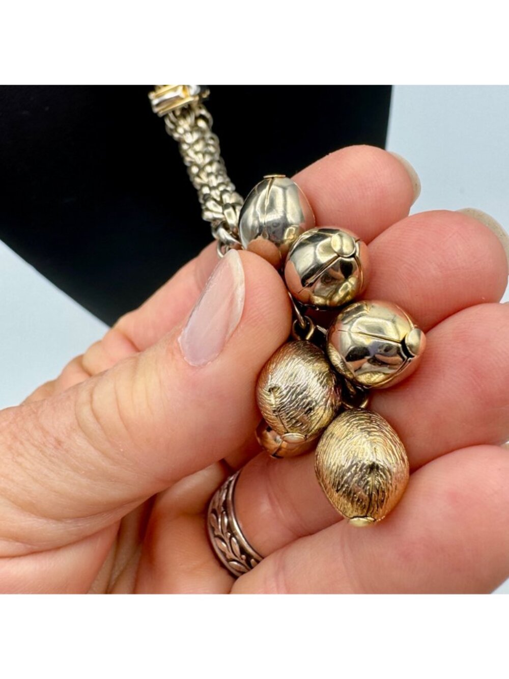 Twisted Rope Tassel Lariat Necklace With Dual Gold-Tone Cluster Charms Vintage - Picture 7 of 8